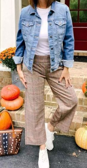 wide pants with denim jacket #wide pants #women denim jacket #wide pants outfit