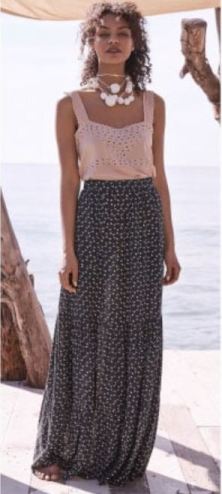 How to style the long skirt casually in spring and summer - long skirt #long skirt #summer outfit #casual outfit