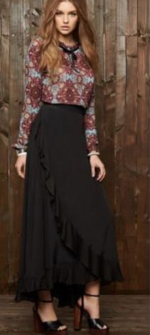 black maxi skirt with sleeve shirt #long black skirt #print sleeve shirt #summer outfit #casual outfit